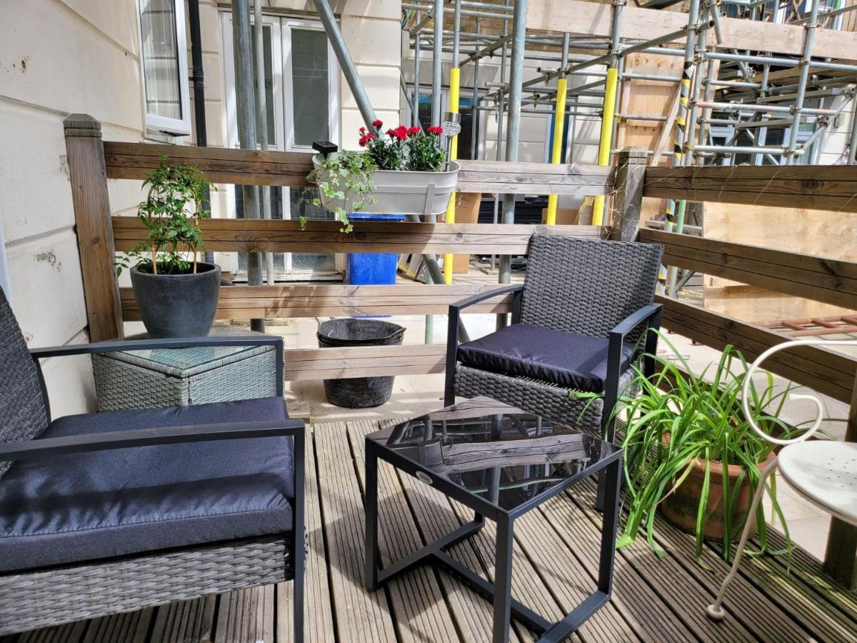 Three Bedroom Apartment By Beautiful Park London Bagian luar foto