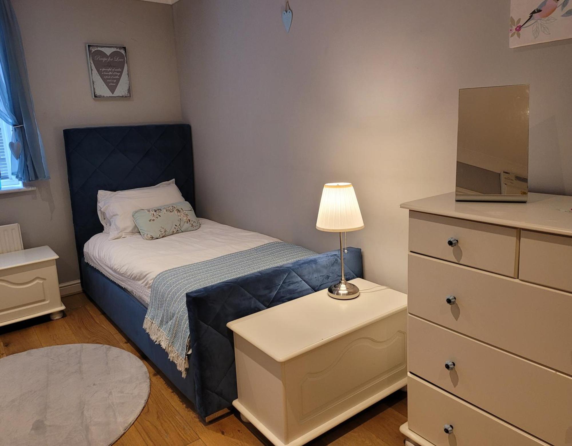 Three Bedroom Apartment By Beautiful Park London Bagian luar foto