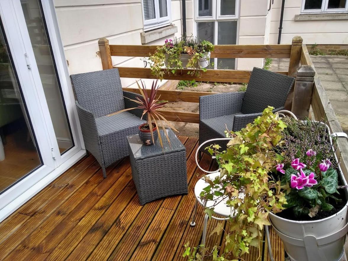 Three Bedroom Apartment By Beautiful Park London Bagian luar foto