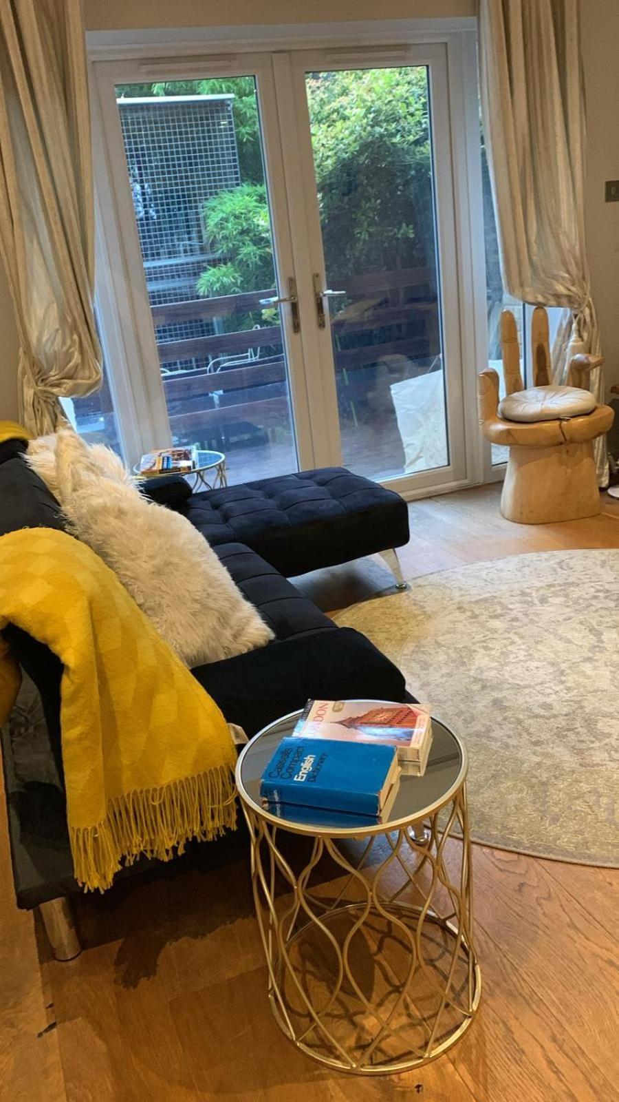Three Bedroom Apartment By Beautiful Park London Bagian luar foto
